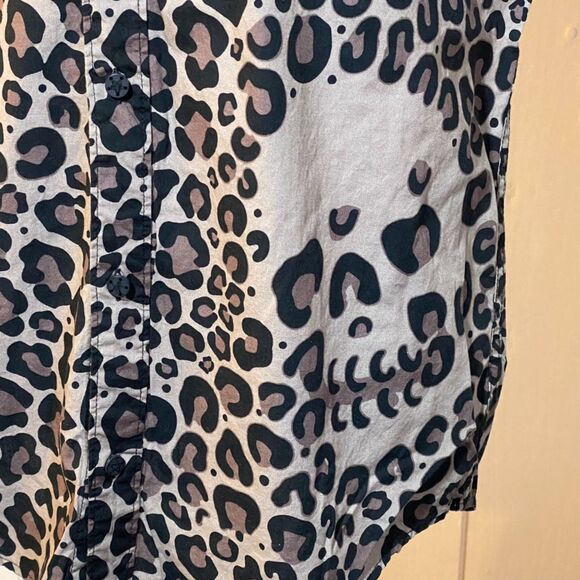 Lurking Class Leopard Print Button-Up Shirt size M - Picture 5 of 8